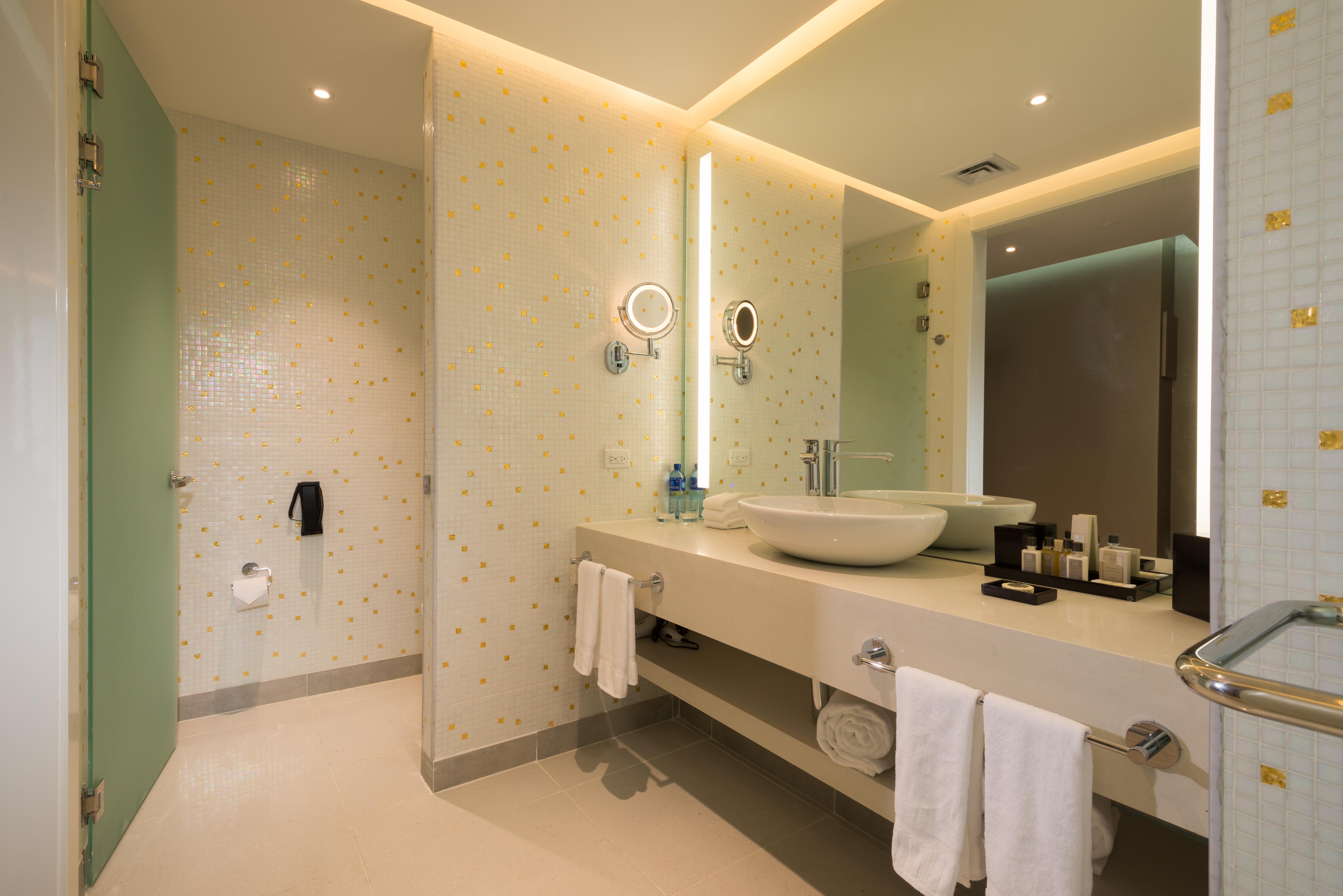 Hotel Las Americas Golden Tower Panama Zewnętrze zdjęcie Bathroom