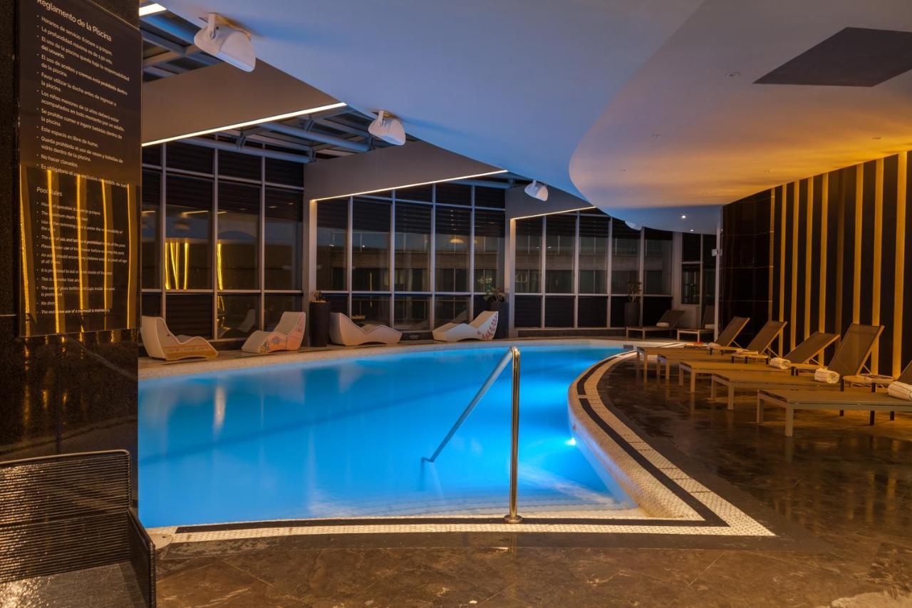 Hotel Las Americas Golden Tower Panama Zewnętrze zdjęcie Indoor pool